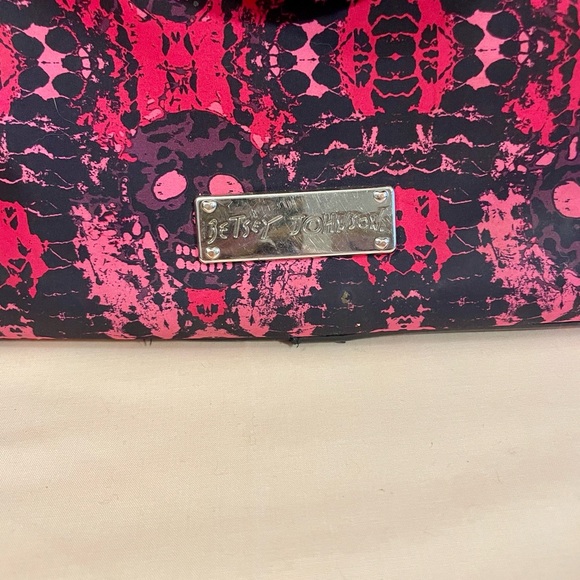 Betsey Johnson Pink and Black Laptop Bag - Picture 3 of 8